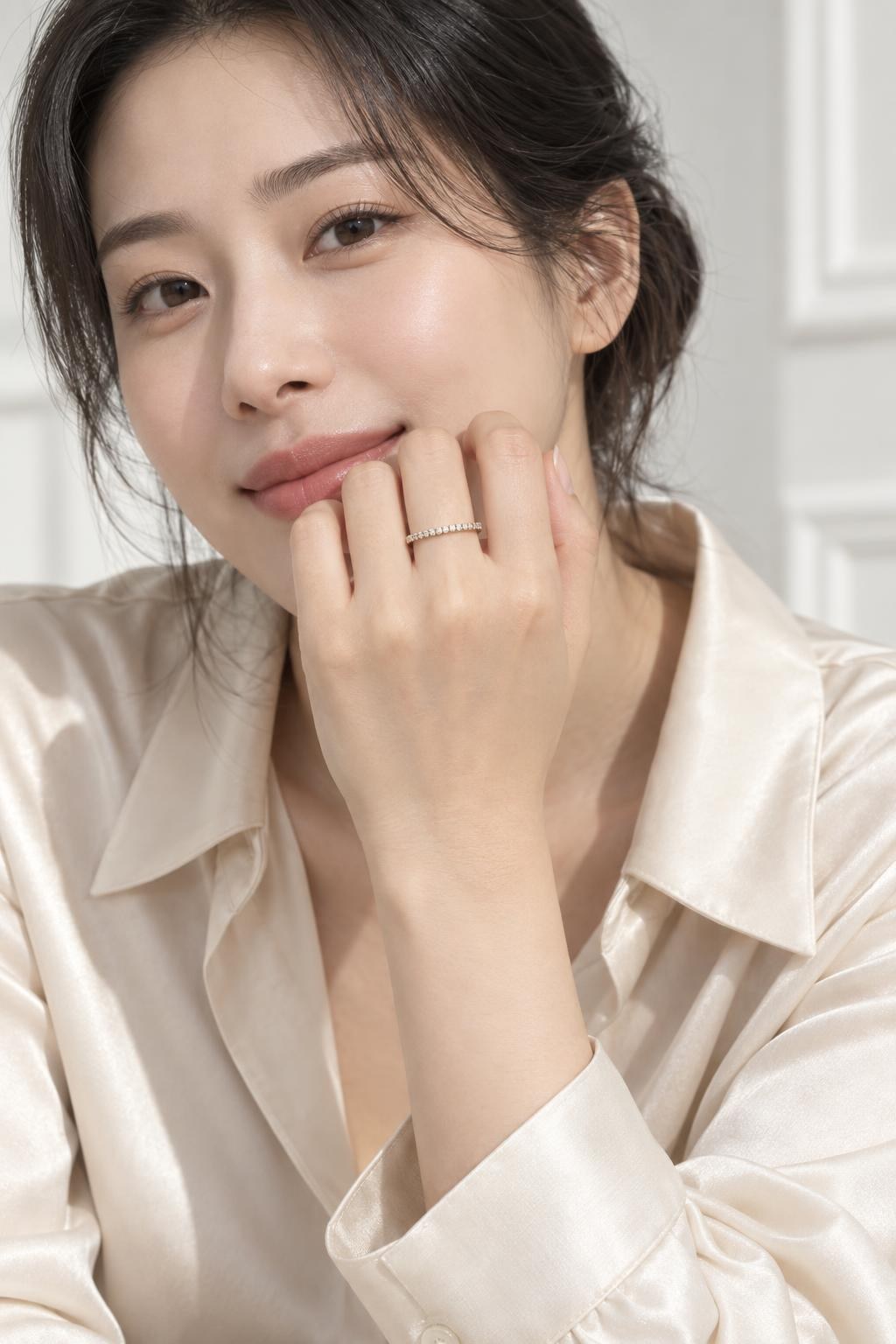 14K슬림 랩다이아몬드 파베 반지 AI 착용 예시 1