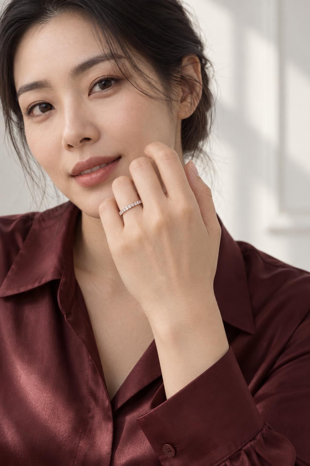 14K 슬림 랩다이아파베 반지 AI 착용 예시 1