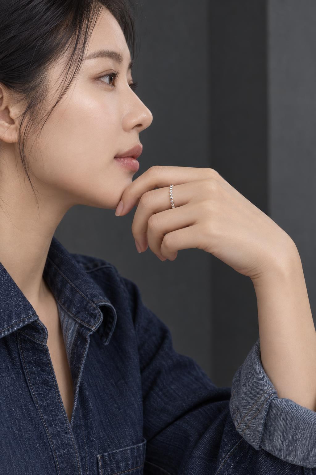 14K 베이비 비드 원형심플 반지 AI 착용 예시 2