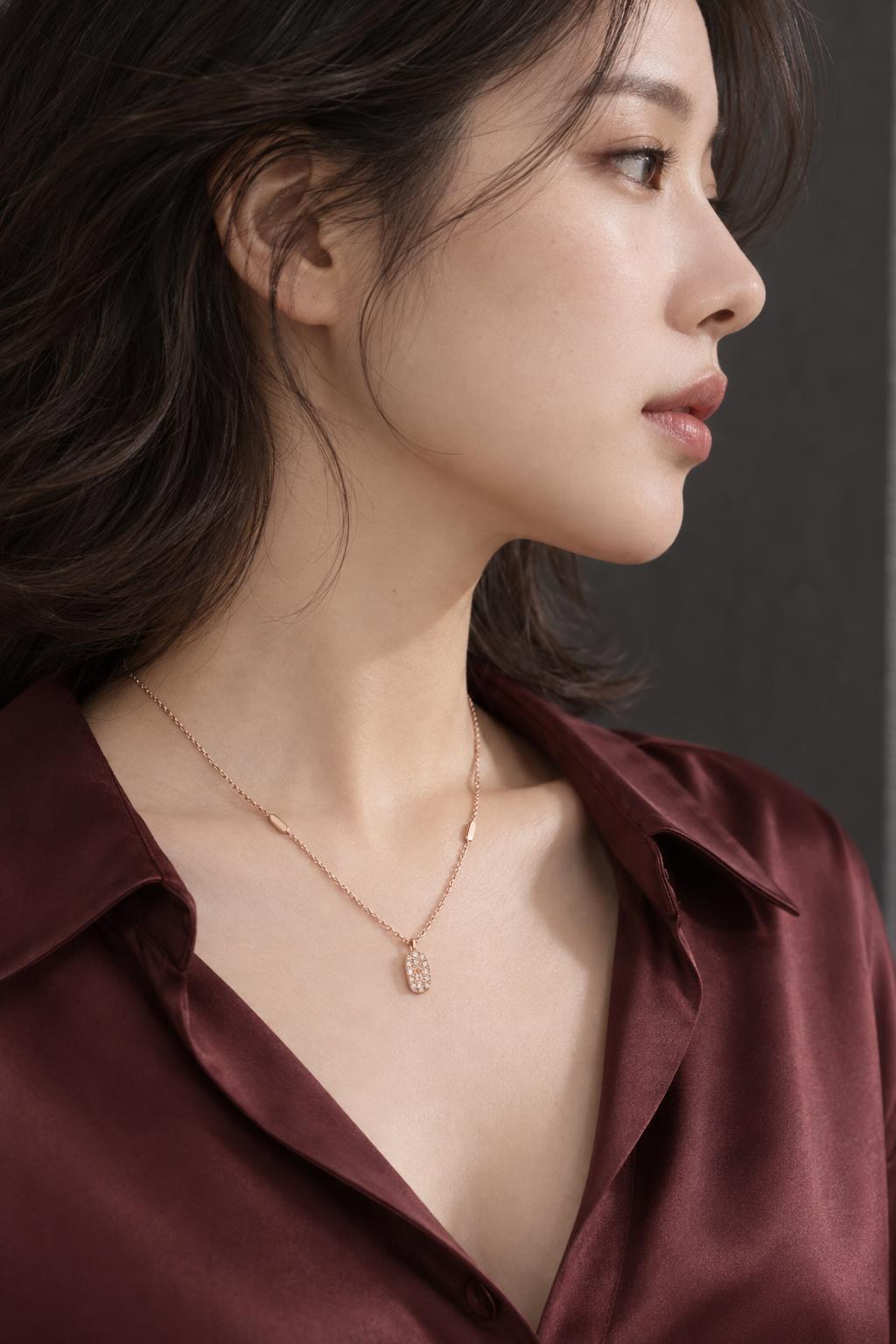 스몰 스퀘어 천연 꼬냑다이아몬드 펜던트 14k 목걸이 AI 착용 예시 1